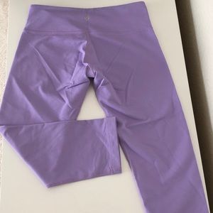 Lululemon Capri leggings (strong hold)